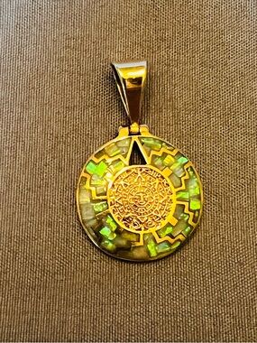 Green Mexican Opal Inlay Sun Medallion Pendant - silver Tone